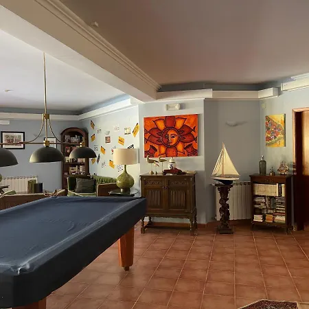 Quinta Dos Amarelos No Meco בית הארחה